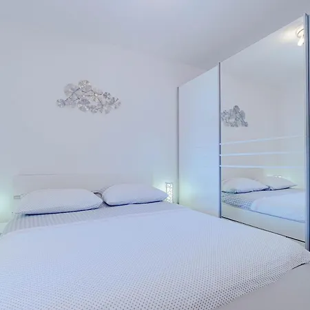 Apartament By The Sea Cove Zaglav, Korcula - 12208 *